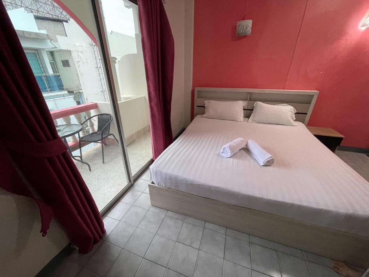 D.D. Inn Beach Guesthouse Патая Екстериор снимка