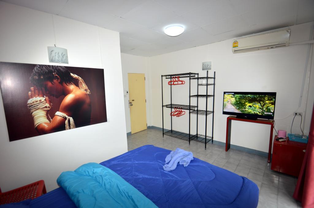D.D. Inn Beach Guesthouse Патая Екстериор снимка