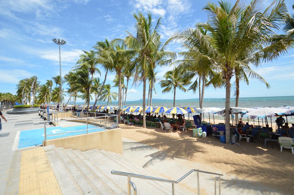 D.D. Inn Beach Guesthouse Патая Екстериор снимка